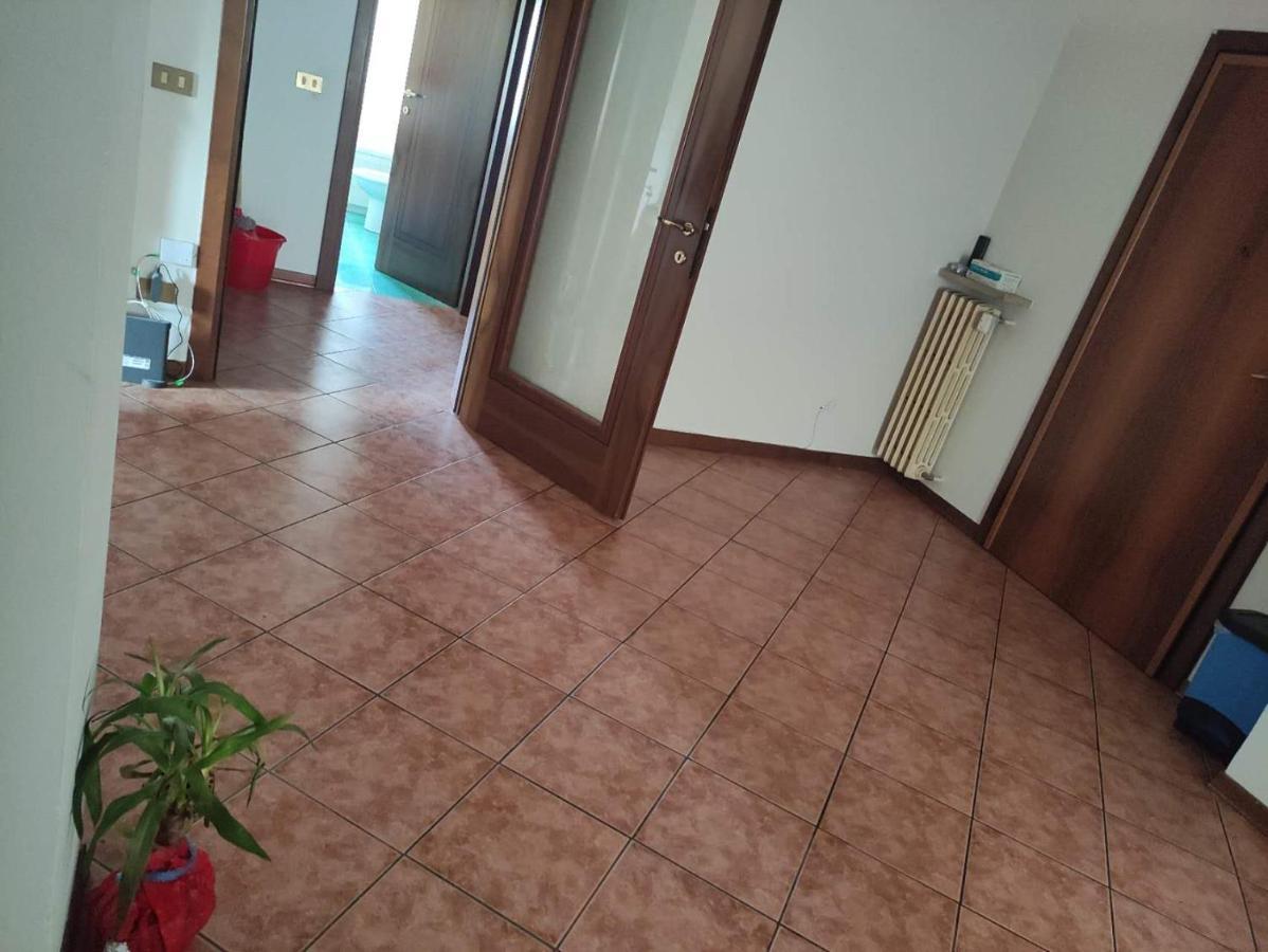 简约单人房间simple Single Room Местре Екстериор снимка